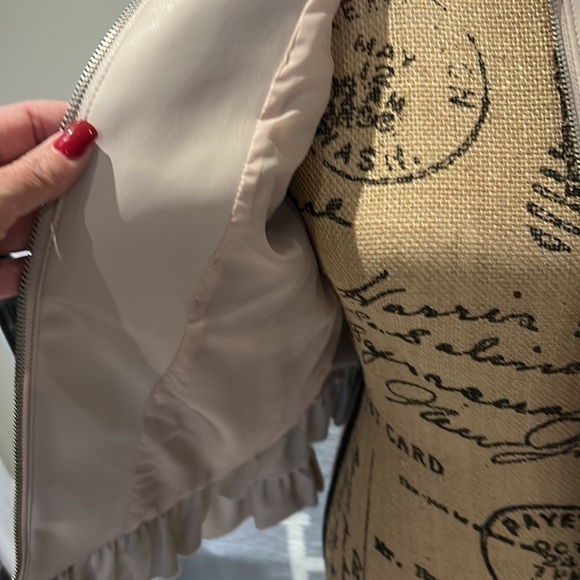 ❤️🔥 HOST PICK ❤️🔥 Zara faux leather blush colour cropped jacket. Size L - Picture 8 of 16